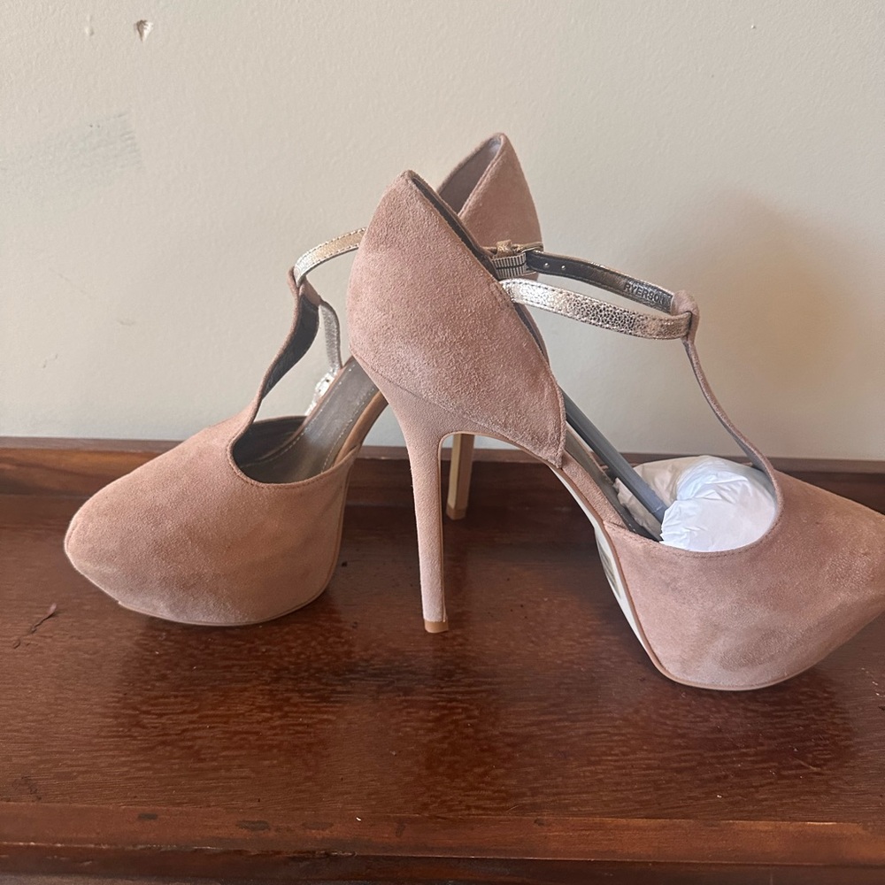 Report Signature Blush Suede Heels